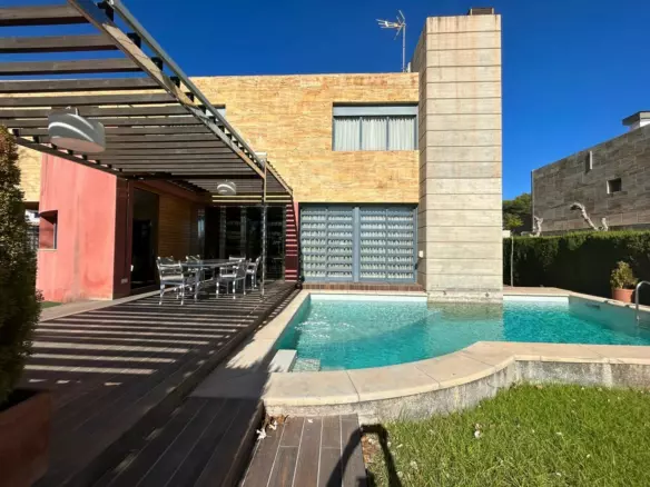 4-bedroom Villa In Orihuela Costa, Spain (403 M²)