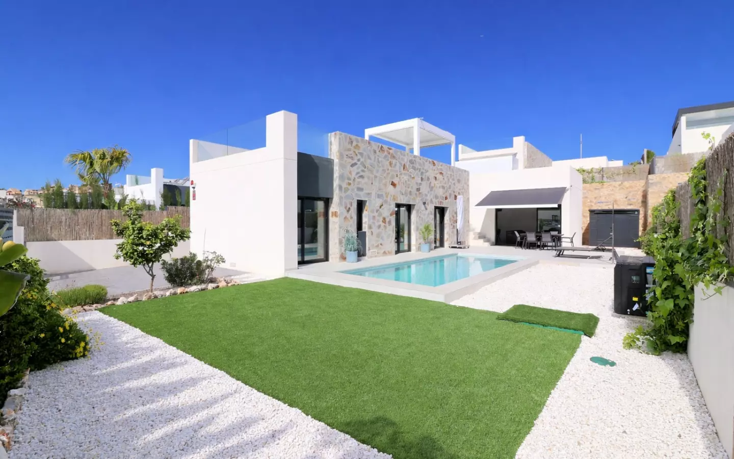 3-bedroom Villa In Algorfa, Spain (118 M²)