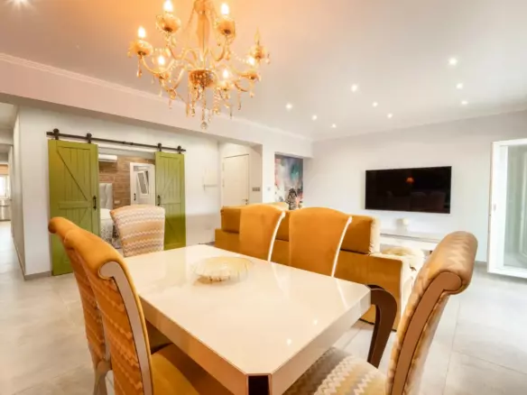 2-bedroom Apartment In Torrevieja, Spain (101 M²)