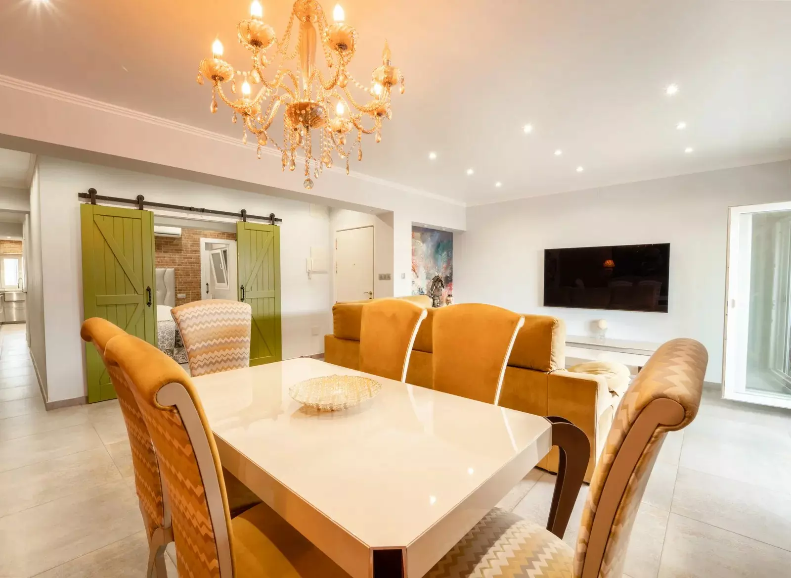 2-bedroom Apartment In Torrevieja, Spain (101 M²)