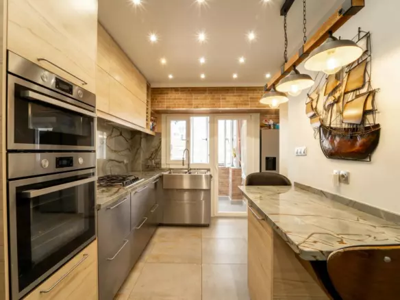 2-bedroom Apartment In Torrevieja, Spain (101 M²)