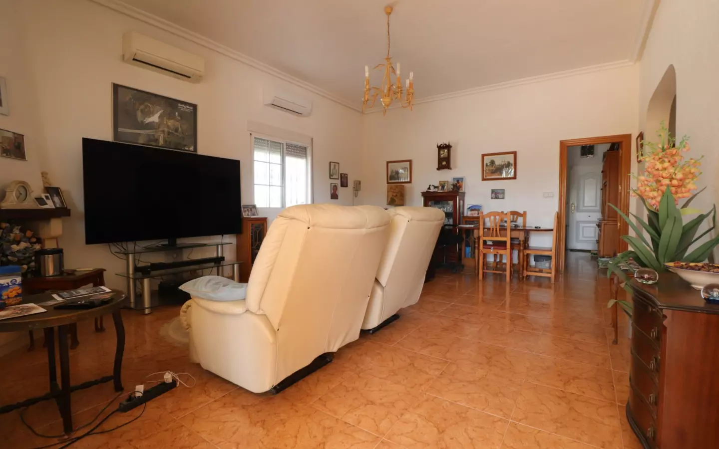 3-bedroom Country House In Albatera, Spain (164 M²)