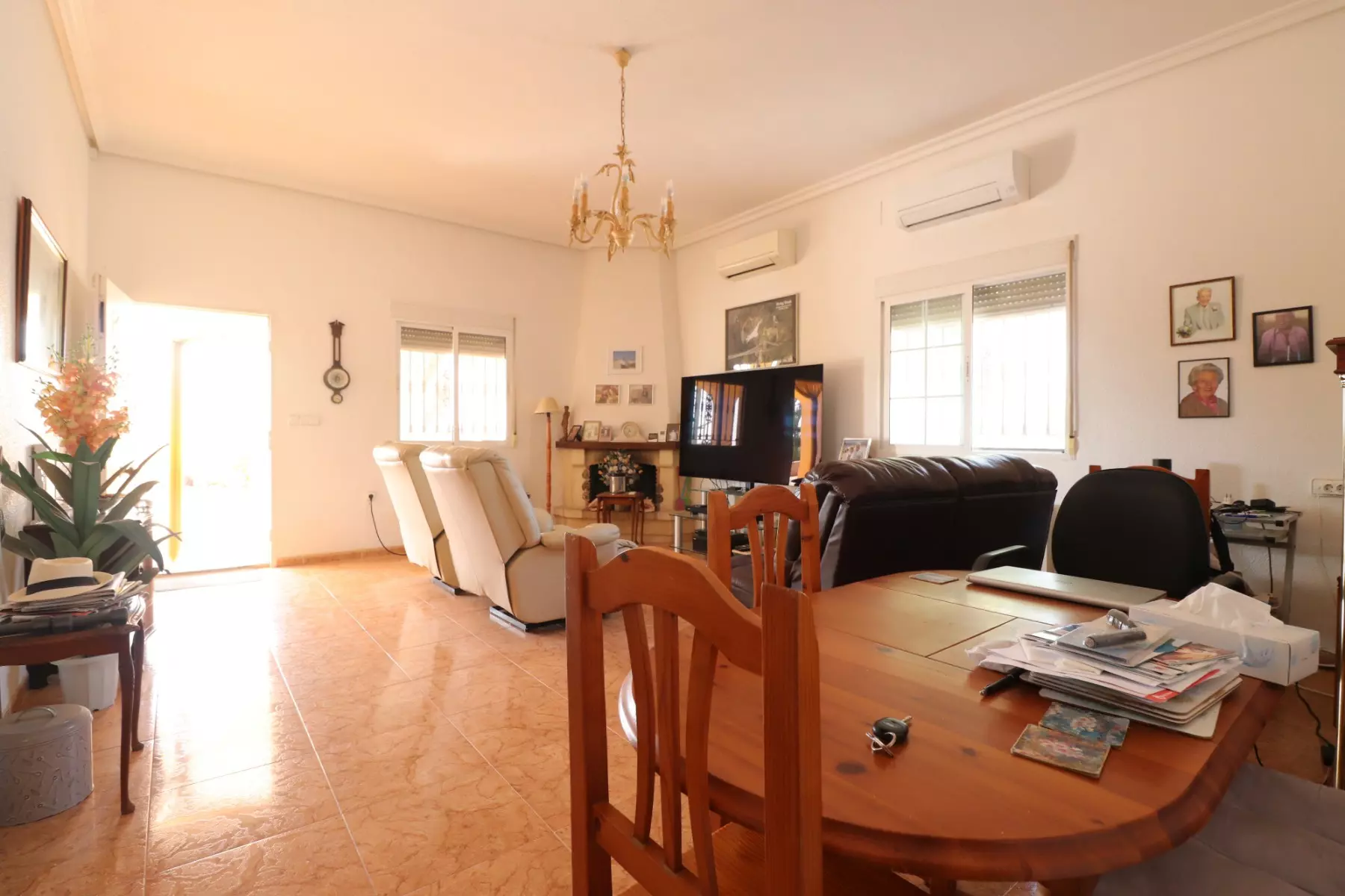 3-bedroom Country House In Albatera, Spain (164 M²)