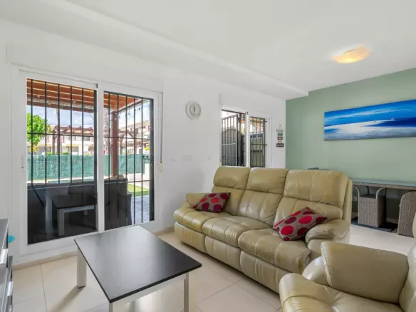 3-bedroom Townhouse In Ciudad Quesada, Spain (115 M²)