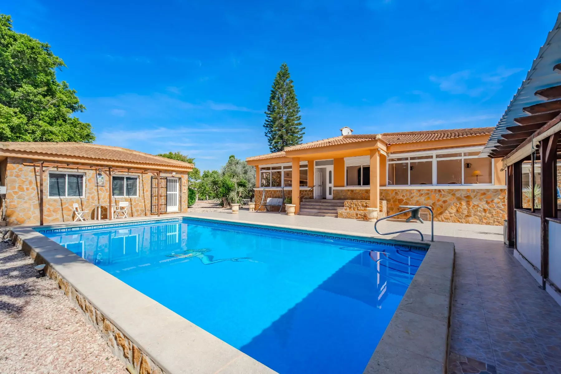 5-bedroom Country House In Rojales, Spain (195 M²)