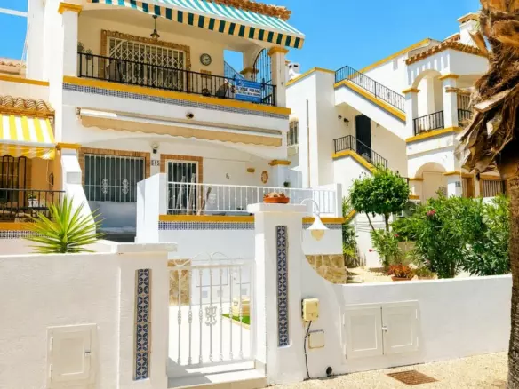 2-bedroom Apartment In Orihuela Costa, Spain (120 M²)