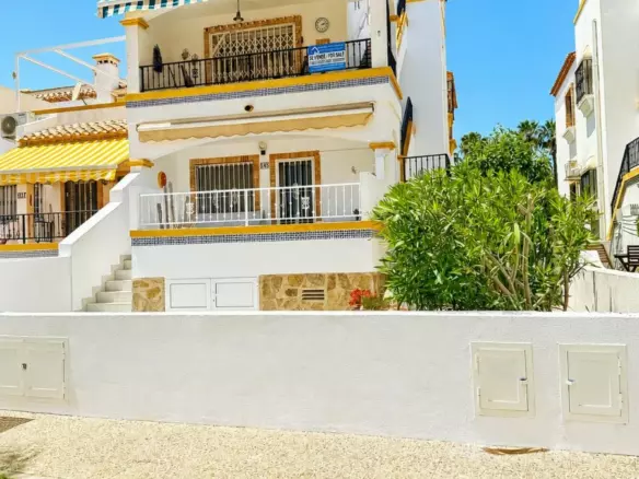 2-bedroom Apartment In Orihuela Costa, Spain (120 M²)