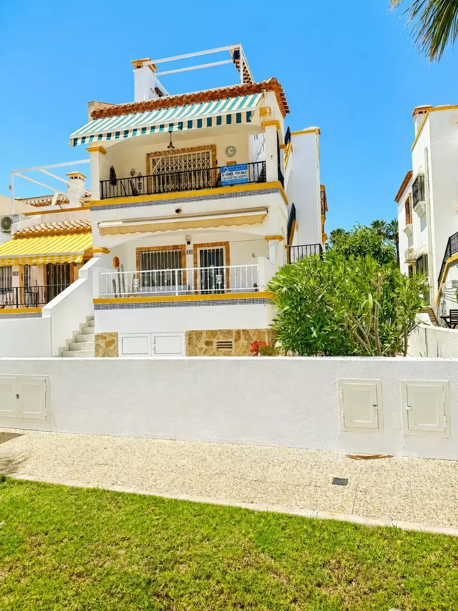 2-bedroom Apartment In Orihuela Costa, Spain (120 M²)
