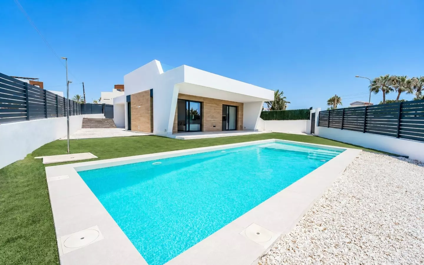 3-bedroom Villa In Ciudad Quesada, Spain (156 M²)
