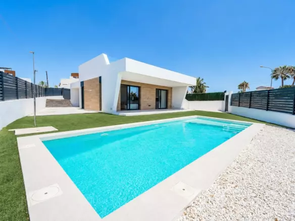 3-bedroom Villa In Ciudad Quesada, Spain (156 M²)