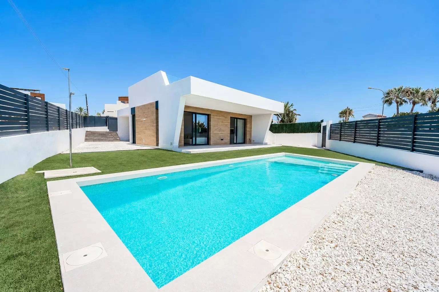3-bedroom Villa In Ciudad Quesada, Spain (156 M²)