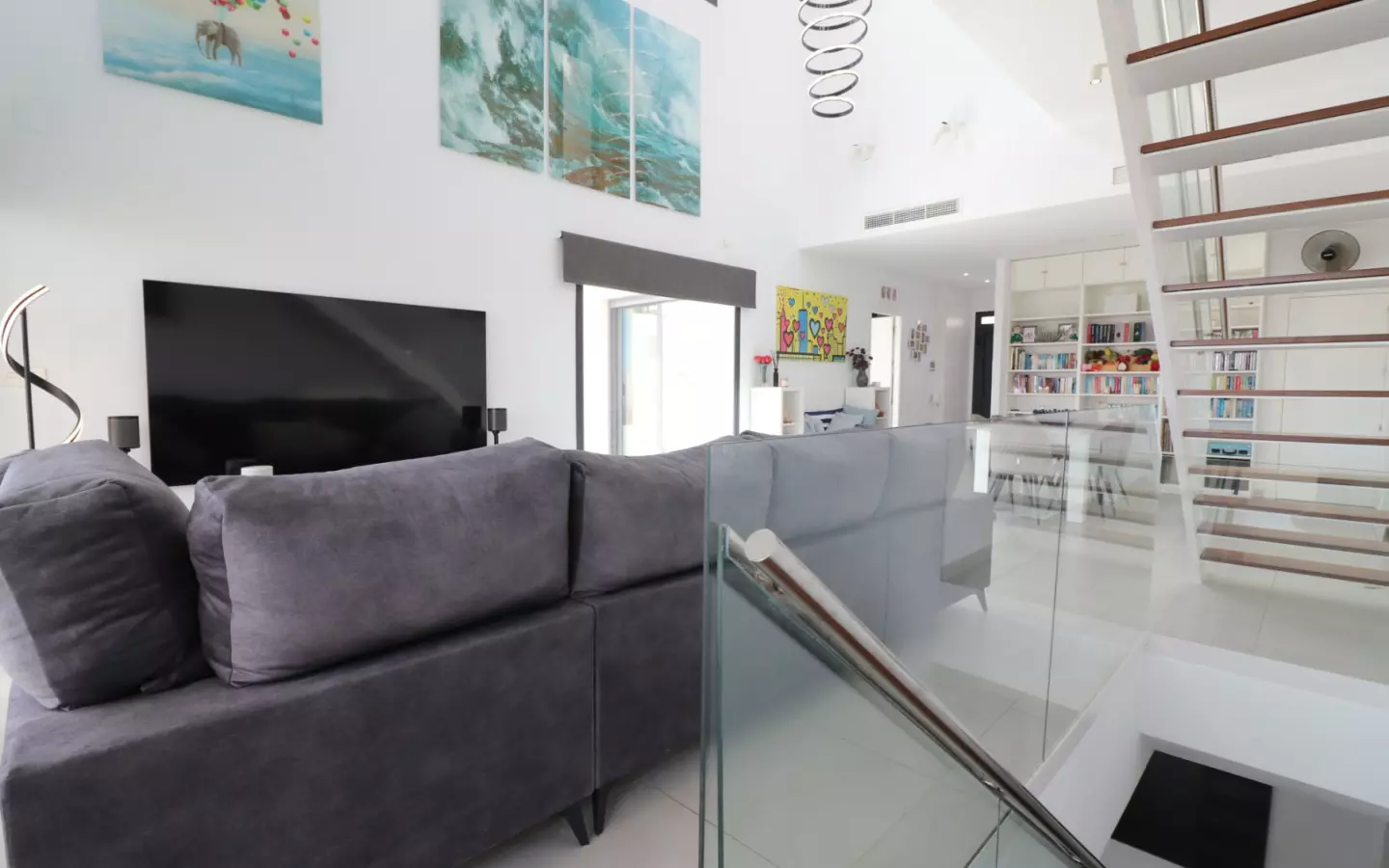 4-bedroom Villa In Benijofar, Spain (319 M²)