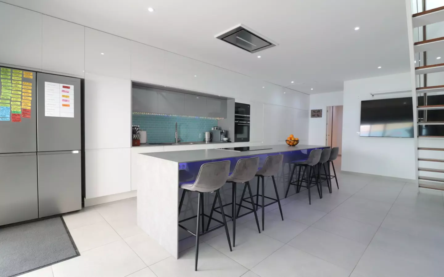 4-bedroom Villa In Benijofar, Spain (319 M²)
