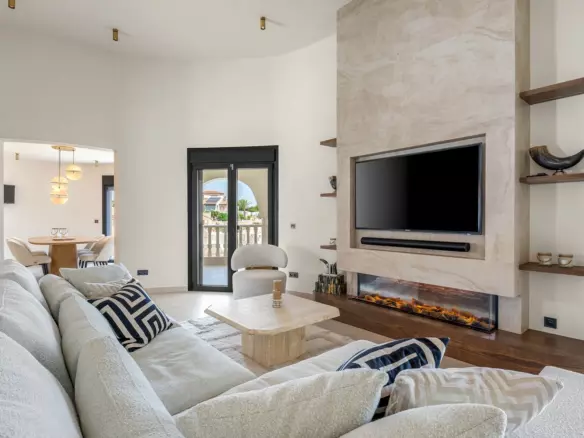 5-bedroom Villa In Ciudad Quesada, Spain (267 M²)
