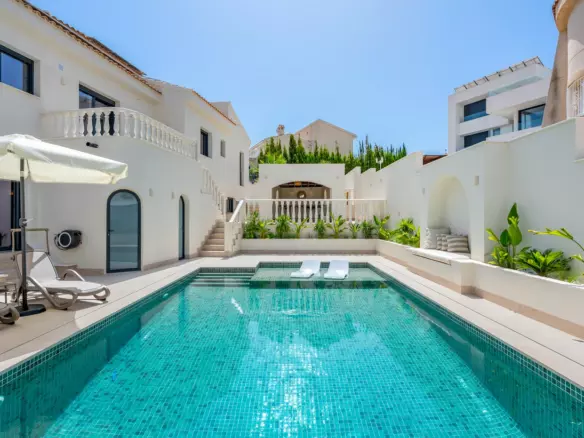 5-bedroom Villa In Ciudad Quesada, Spain (267 M²)
