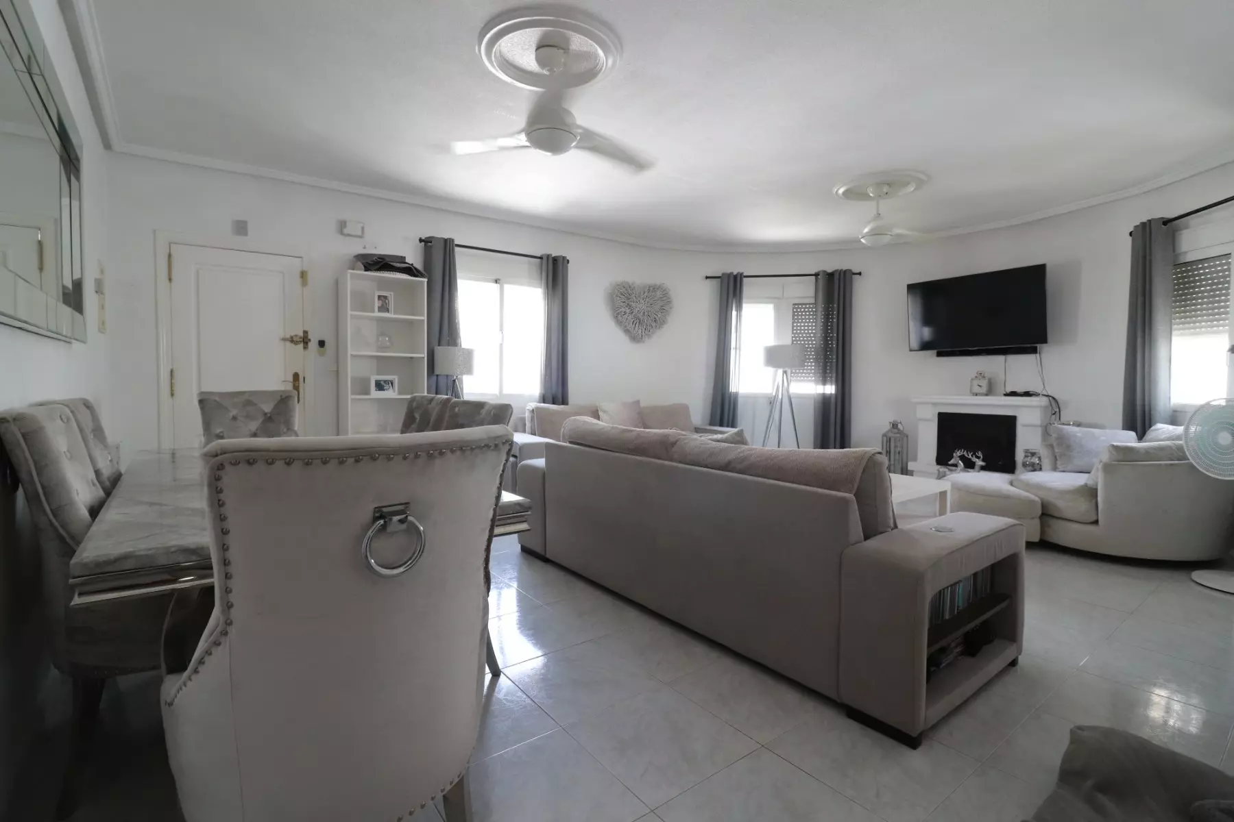 4-bedroom Villa In Benijofar, Spain (136 M²)