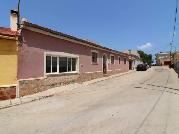 4-bedroom Semi In Benijofar, Spain (151 M²)