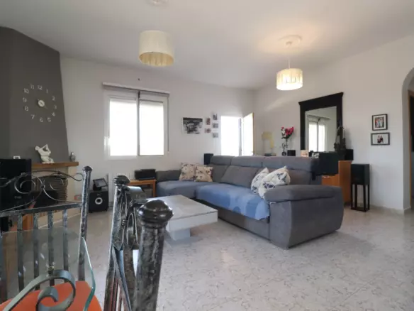 3-bedroom Country House In Callosa De Segura, Spain (167 M²)