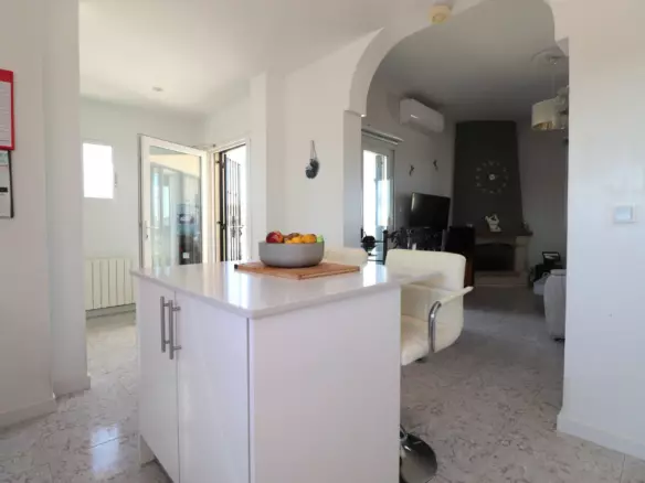 3-bedroom Country House In Callosa De Segura, Spain (167 M²)
