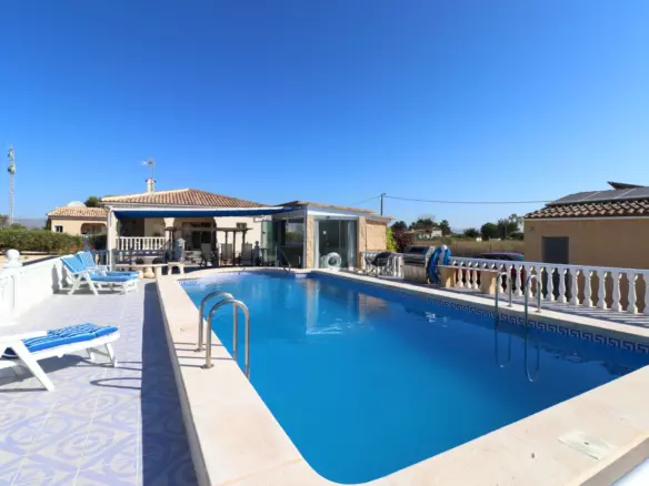 3-bedroom Country House In Callosa De Segura, Spain (167 M²)