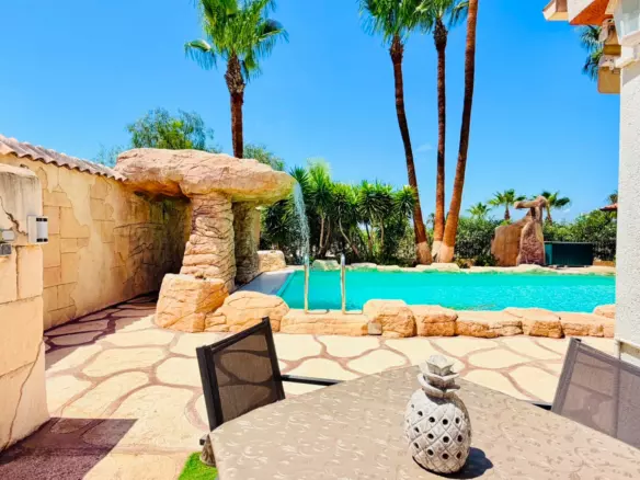 5-bedroom Detached Villa In Daya Vieja, Spain (417 M²)