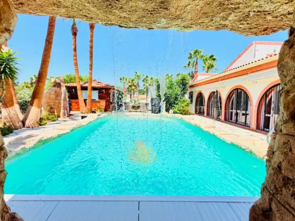 5-bedroom Detached Villa In Daya Vieja, Spain (417 M²)