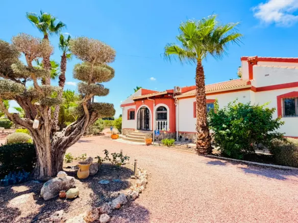 5-bedroom Detached Villa In Daya Vieja, Spain (417 M²)