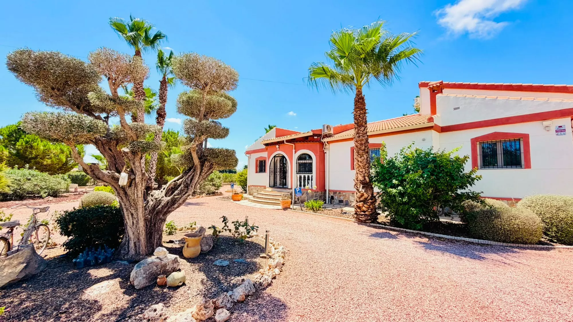 5-bedroom Detached Villa In Daya Vieja, Spain (417 M²)