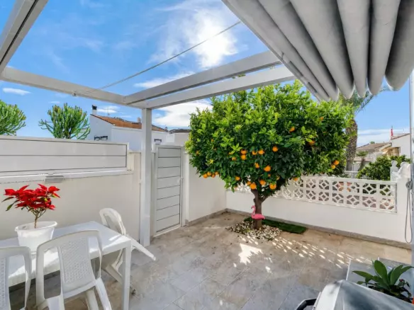 2-bedroom Townhouse In Benijofar, Spain (101 M²)