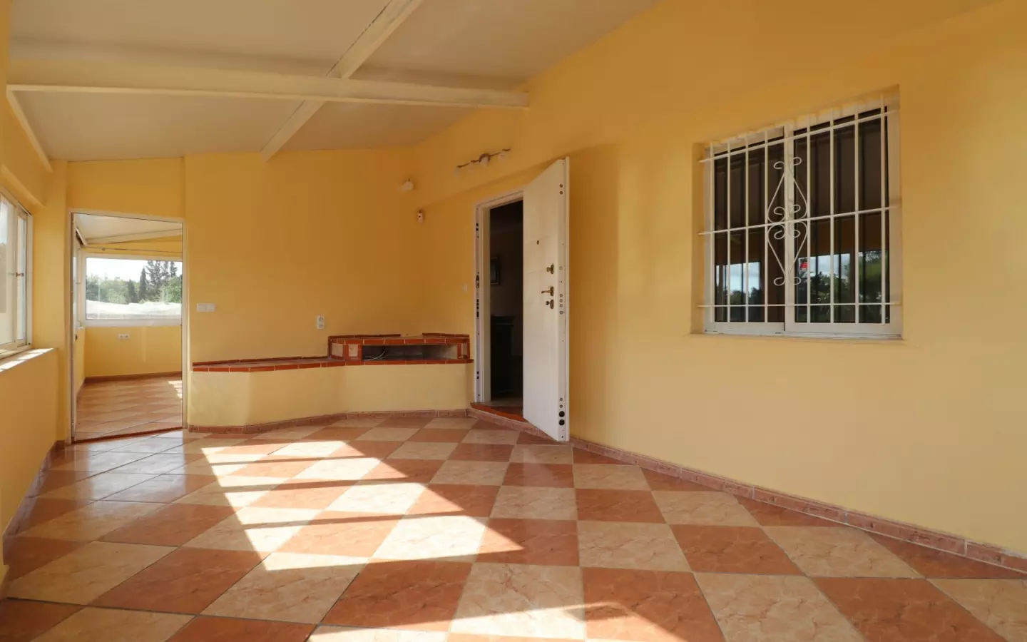4-bedroom Country House In Almoradi, Spain (108 M²)