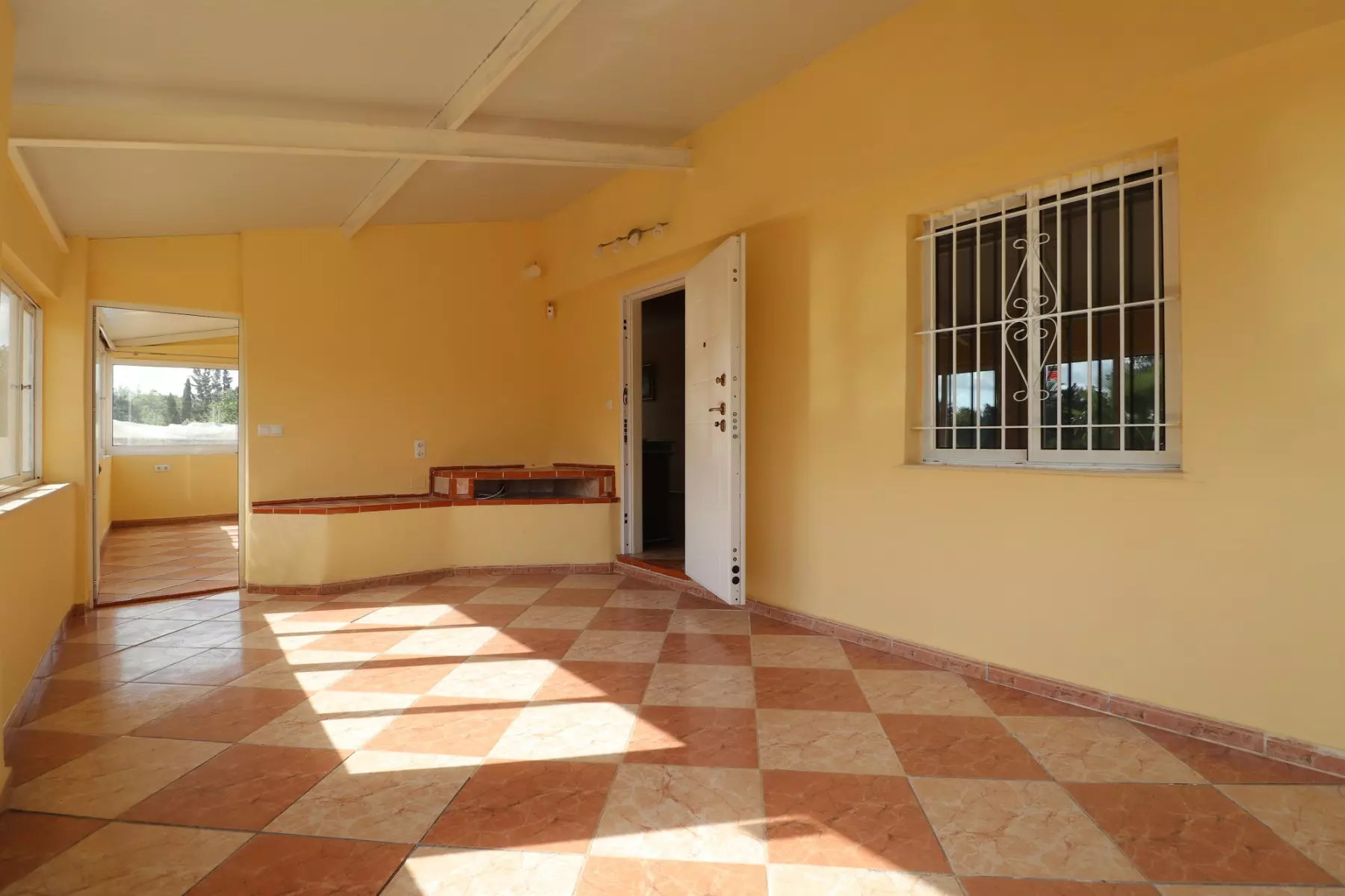 4-bedroom Country House In Almoradi, Spain (108 M²)