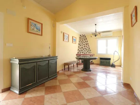 4-bedroom Country House In Almoradi, Spain (108 M²)