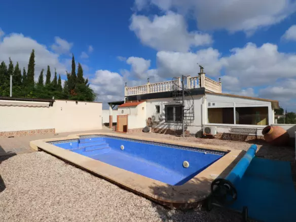 4-bedroom Country House In Almoradi, Spain (108 M²)