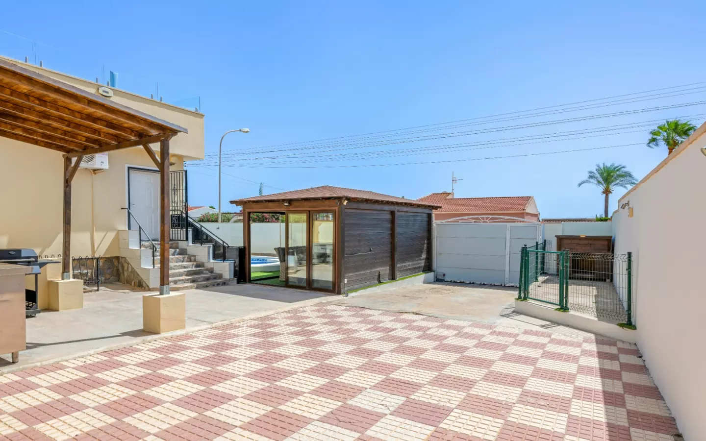 5-bedroom Villa In Ciudad Quesada, Spain (252 M²)