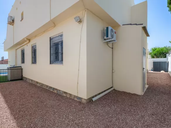 5-bedroom Villa In Ciudad Quesada, Spain (252 M²)