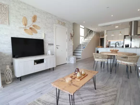 3-bedroom Semi In Daya Vieja, Spain (130 M²)
