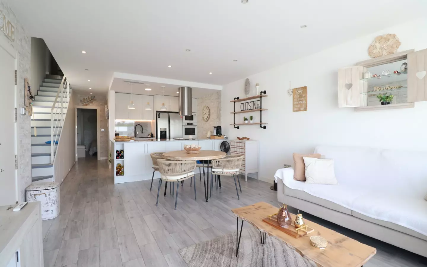 3-bedroom Semi In Daya Vieja, Spain (130 M²)