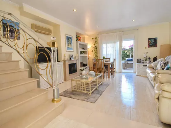 2-bedroom Townhouse In Orihuela Costa, Spain (130 M²)