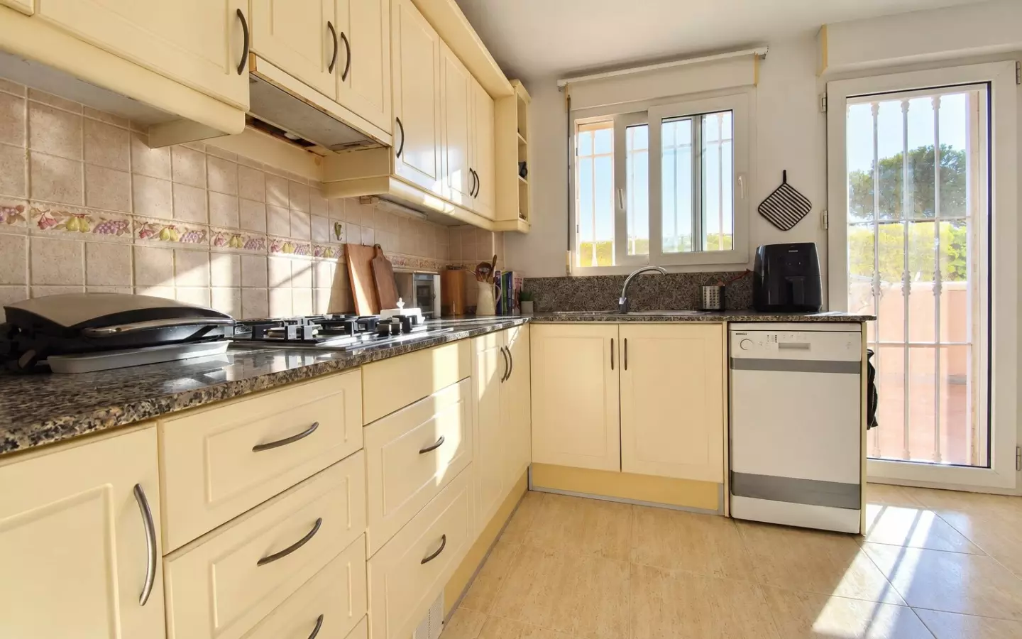 2-bedroom Townhouse In Orihuela Costa, Spain (130 M²)