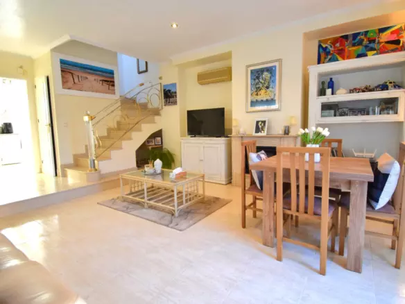 2-bedroom Townhouse In Orihuela Costa, Spain (130 M²)