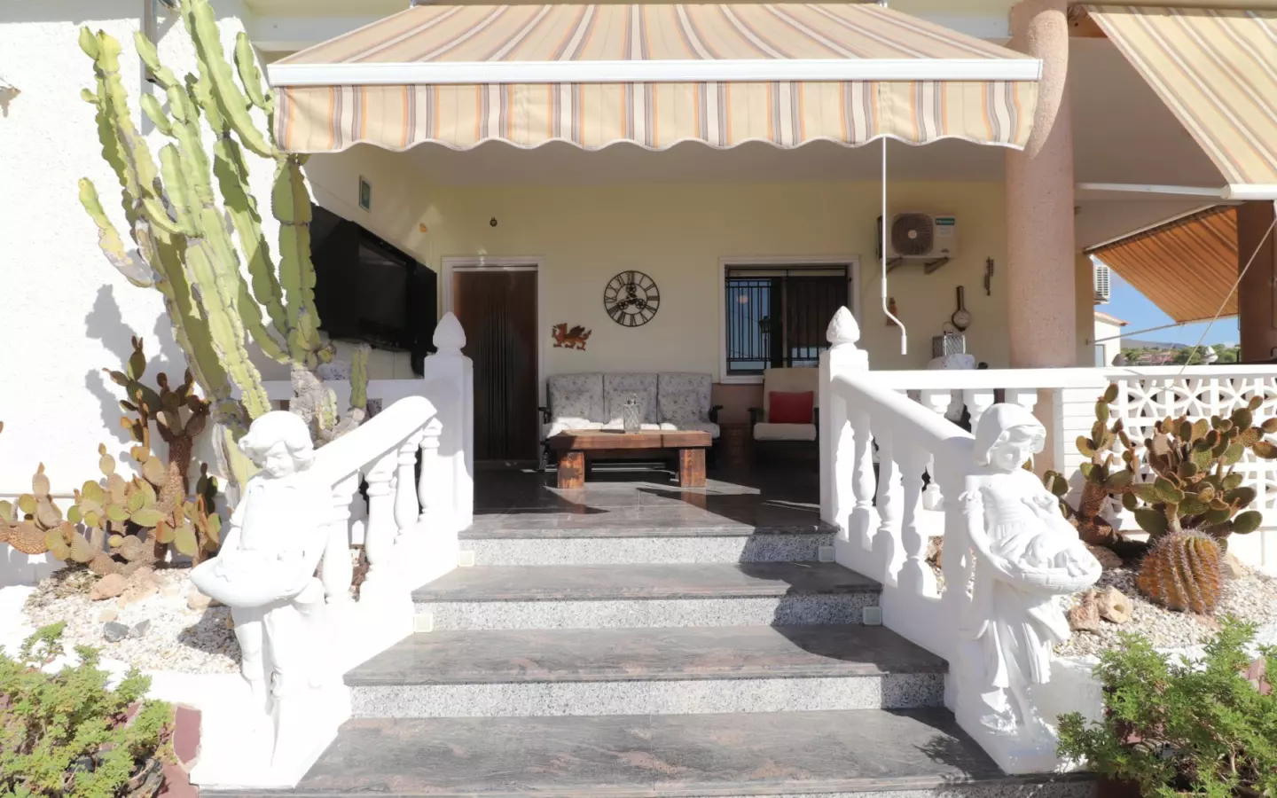 6-bedroom Country House In Crevillent, Spain (291 M²)