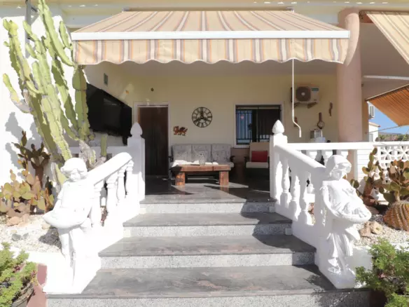 6-bedroom Country House In Crevillent, Spain (291 M²)