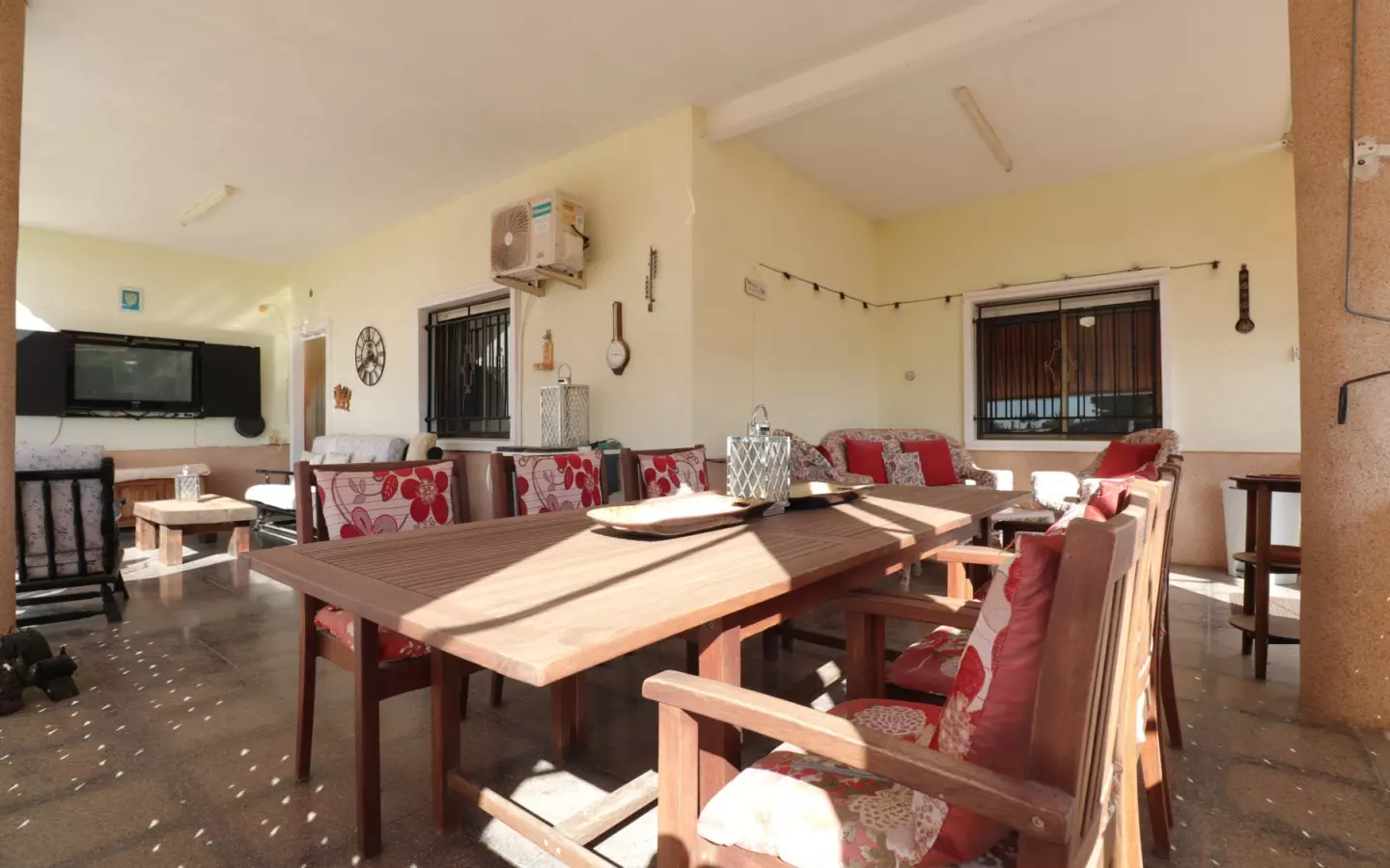 6-bedroom Country House In Crevillent, Spain (291 M²)