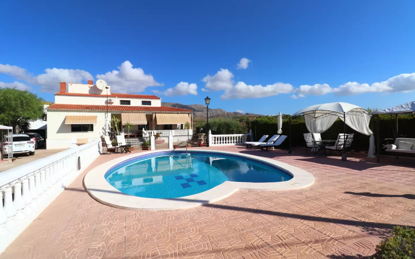 6-bedroom Country House In Crevillent, Spain (291 M²)