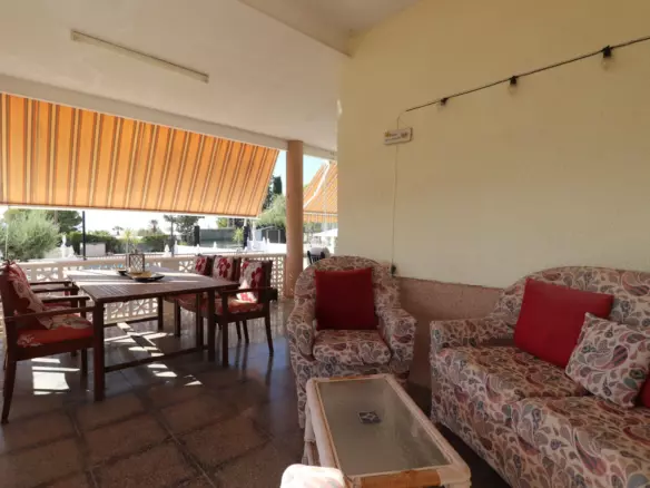 6-bedroom Country House In Crevillent, Spain (291 M²)