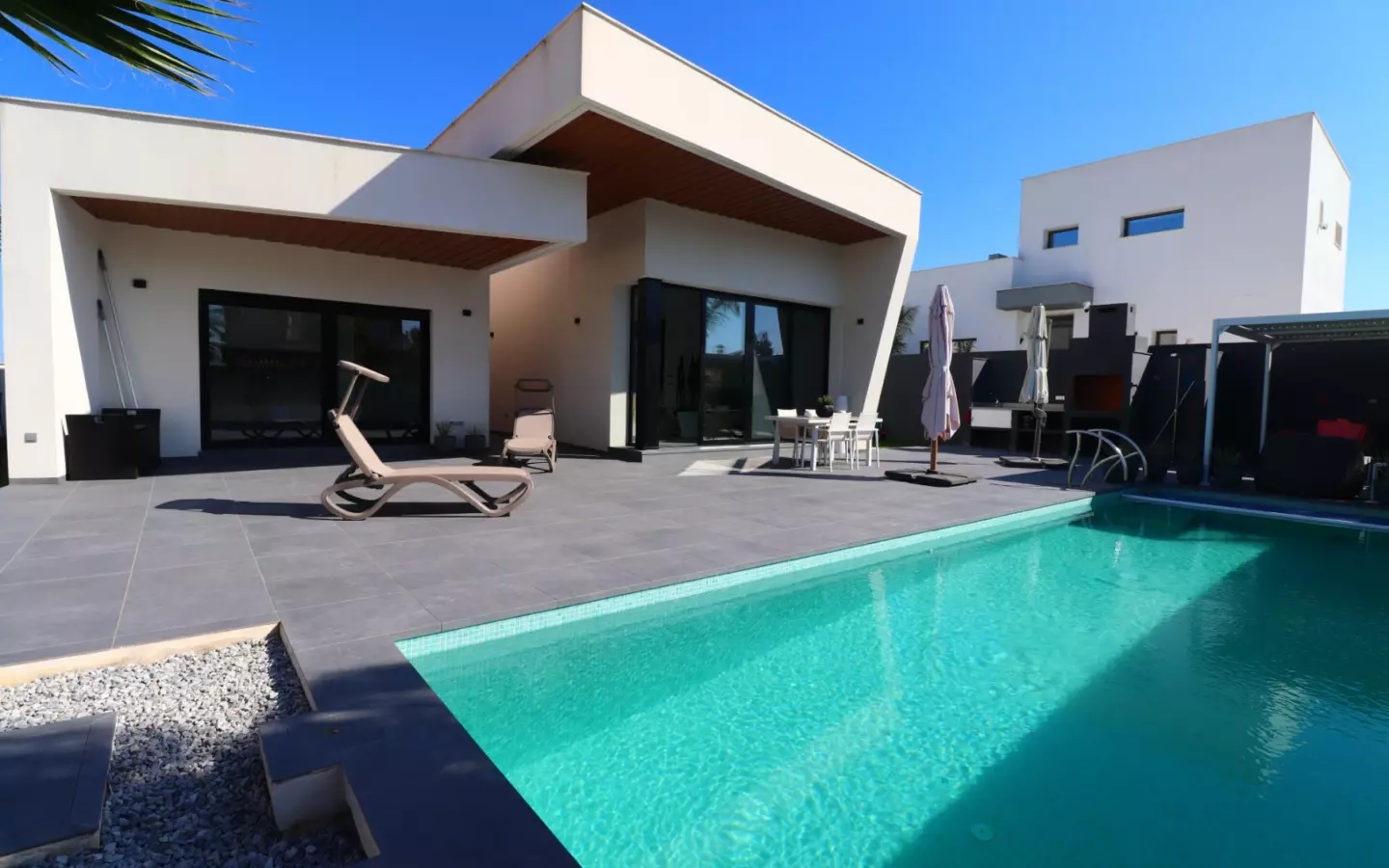 3-bedroom Villa In Formentera Del Segura, Spain (182 M²)