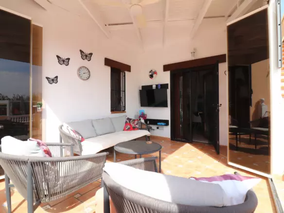 3-bedroom Country House In Daya Vieja, Spain (220 M²)