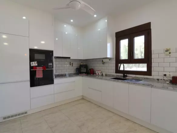 3-bedroom Country House In Daya Vieja, Spain (220 M²)