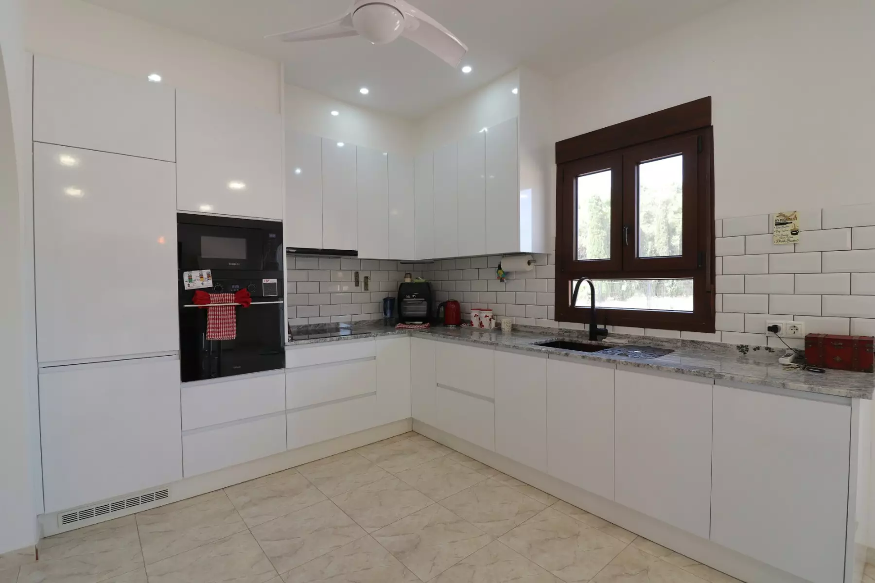 3-bedroom Country House In Daya Vieja, Spain (220 M²)