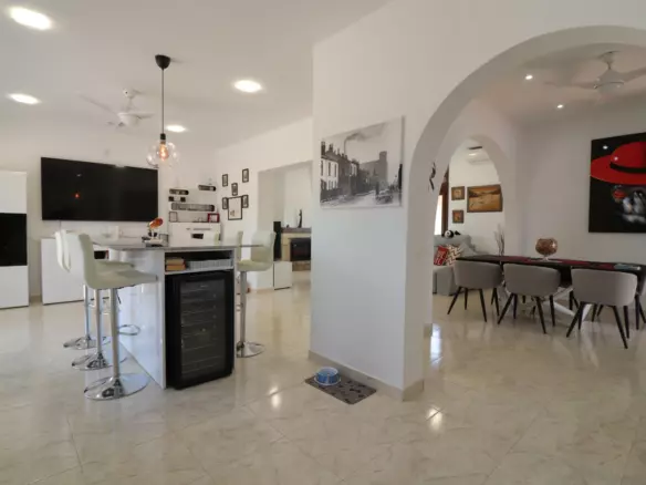3-bedroom Country House In Daya Vieja, Spain (220 M²)